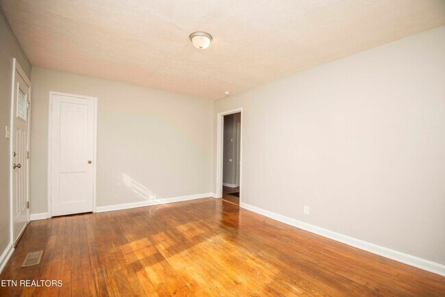 Foto del edificio - 1039 Oglewood Ave