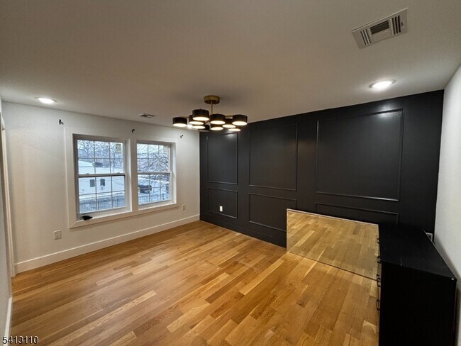 Foto del edificio - 81 N Clinton St