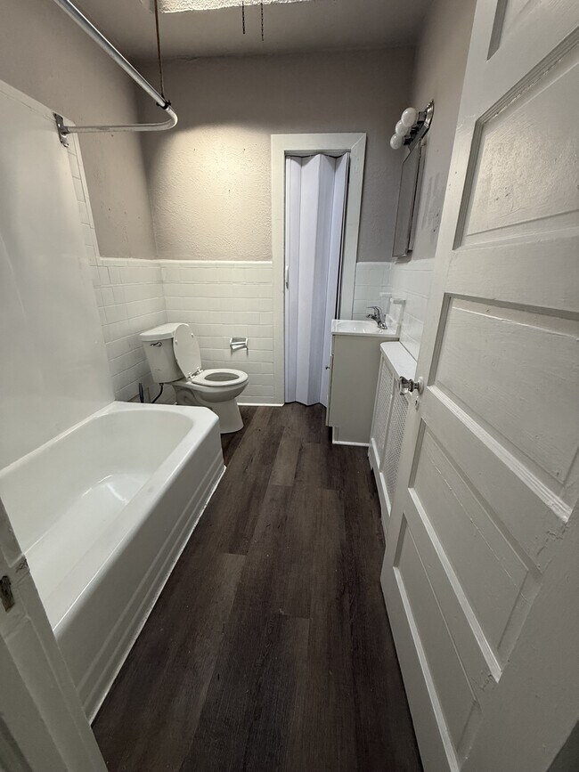 Foto del edificio - 5623 Ridgewood St