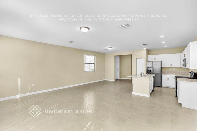 Building Photo - 3424 W 110th St