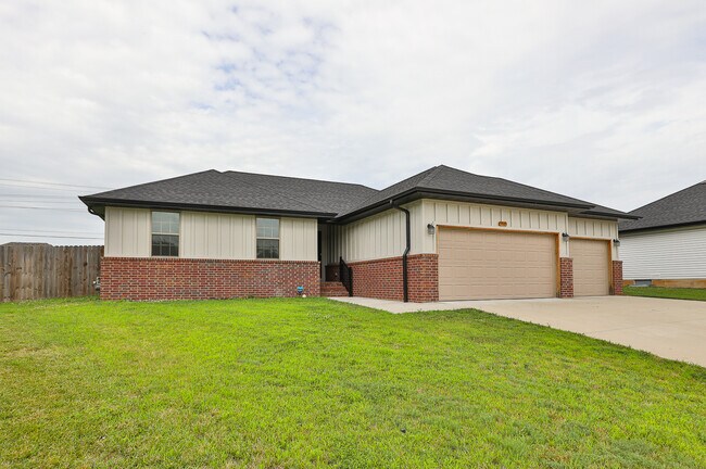 Foto del edificio - 1065 S Christopher Ave