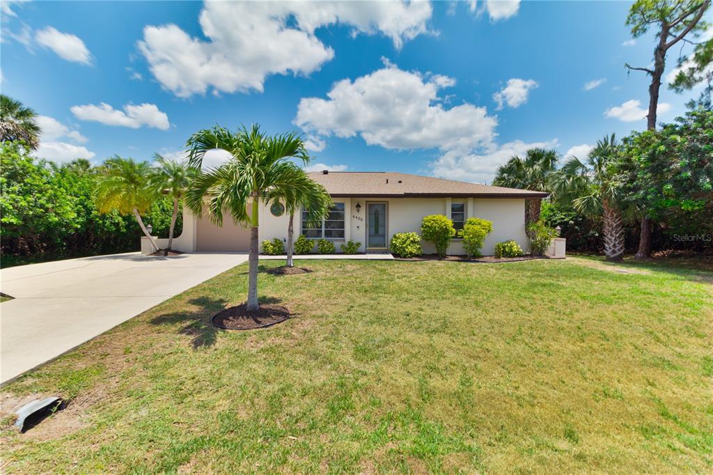 Port Charlotte, 
                        , –
