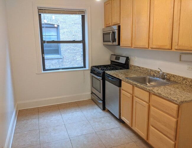 Building Photo - 2125 Ridge Ave