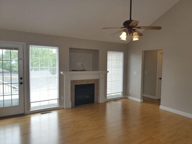 Foto del edificio - 3 Bed 2 Bath House-Stonecrest