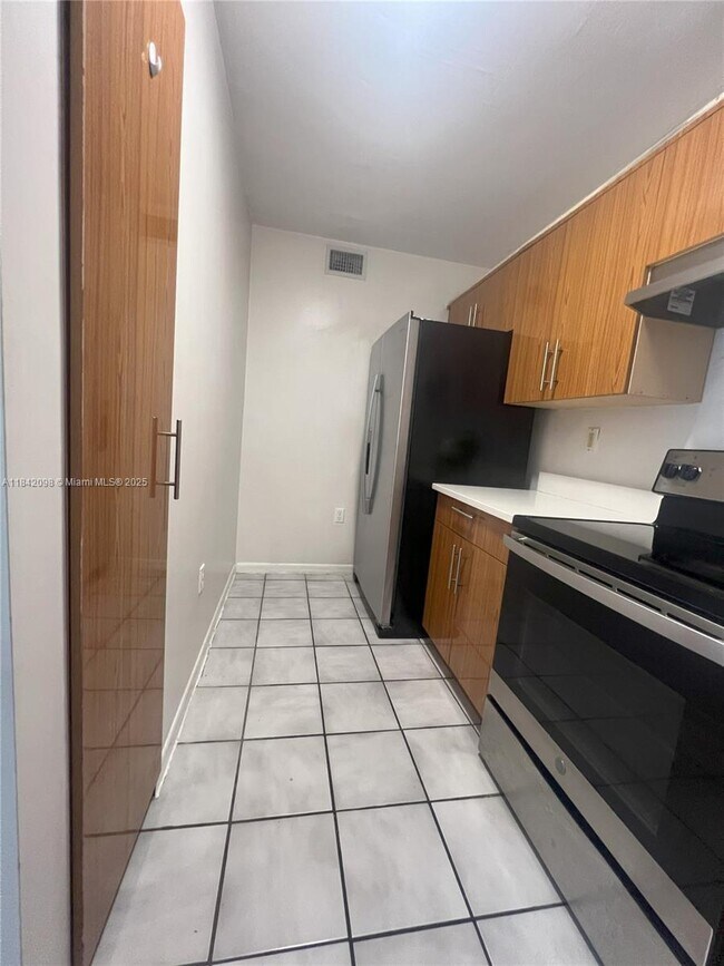 Building Photo - 8540 SW 212th St