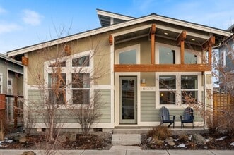 Building Photo - 63374 NW Clearstone Dr