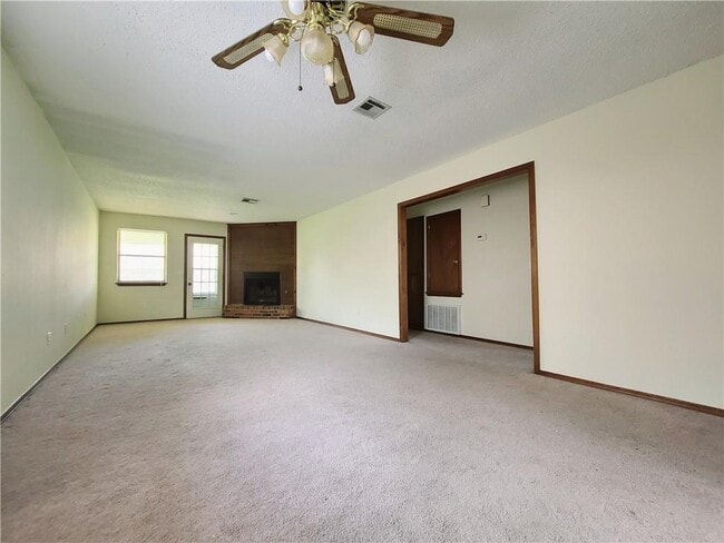 Foto del edificio - 235 Barrett Pl