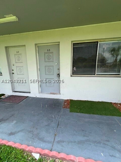 Foto del edificio - 1040 NE 7th Ave