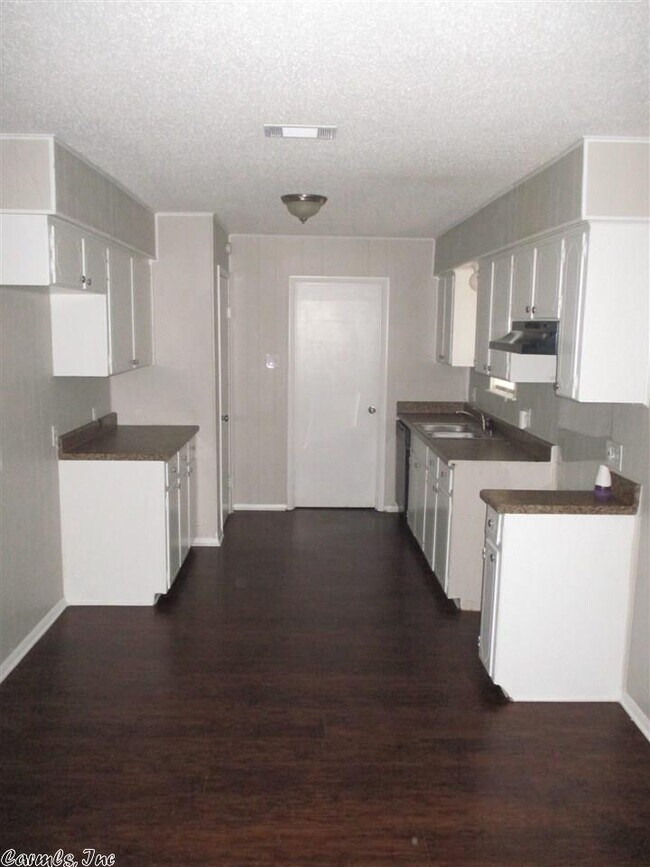 Foto del edificio - 110 Shelby Rd