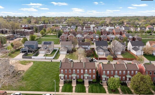 Foto del edificio - Lovely 2 Bedroom / 2 Bath for Rent