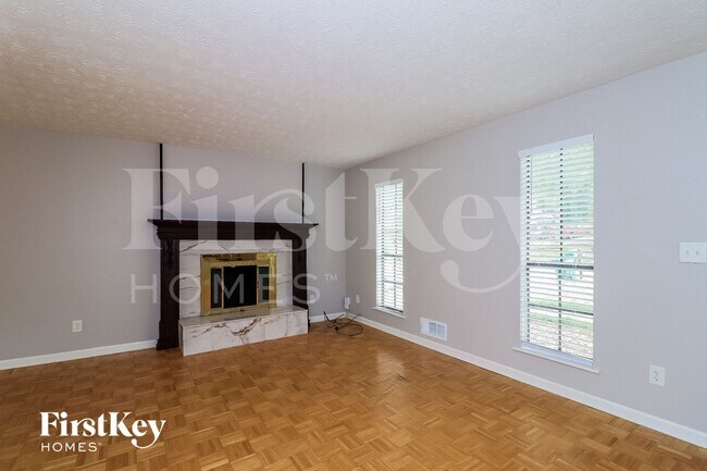 Building Photo - 3848 Valley Brook Rd