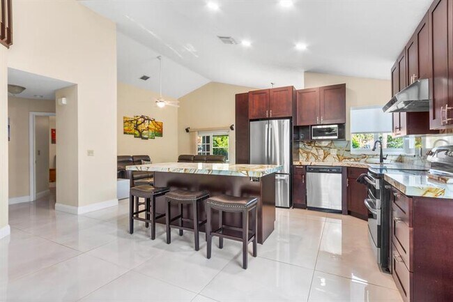 Foto del edificio - 9210 Oak Grove Cir