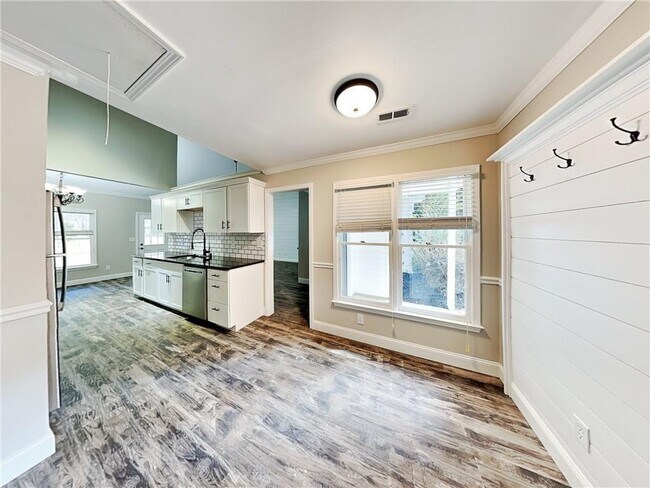 Building Photo - 365 Widewater Dr