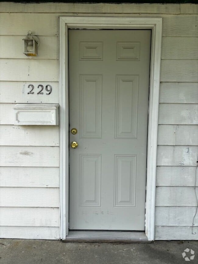 Building Photo - 1227-1229 Avenue