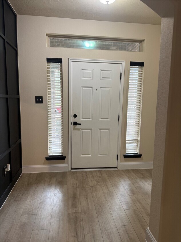 Foto del edificio - 9323 Fuqua Ridge Ln