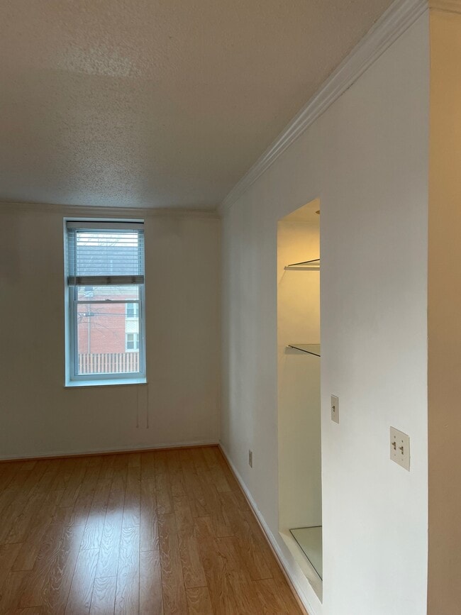 Building Photo - 4319 Lindell Blvd