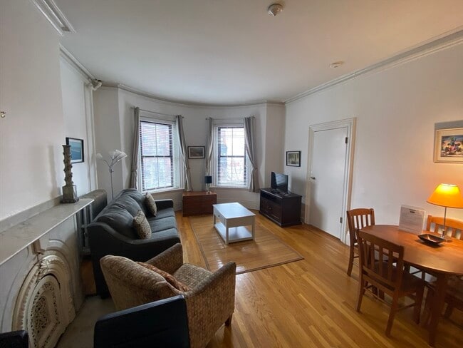 Building Photo - 668 Tremont St