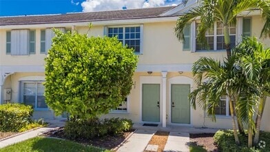 Building Photo - 9968 NW 57th Manor