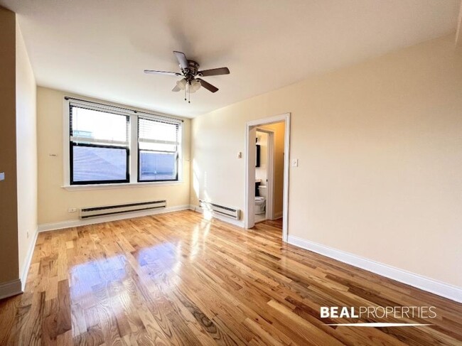 Building Photo - 0 bedroom in CHICAGO IL 60614