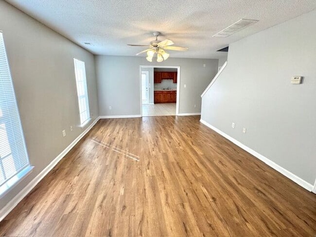 Building Photo - Now Leasing a 3-Bedroom 2.5 Bath in Southa...