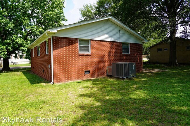 Foto del edificio - 3 br, 1 bath House - 111 Edgewood Street