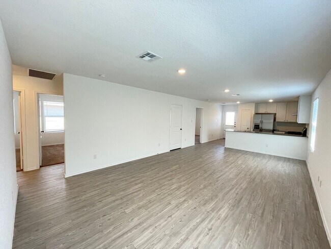 Foto del edificio - Beautiful 3/2 located in Parkside, NBTX