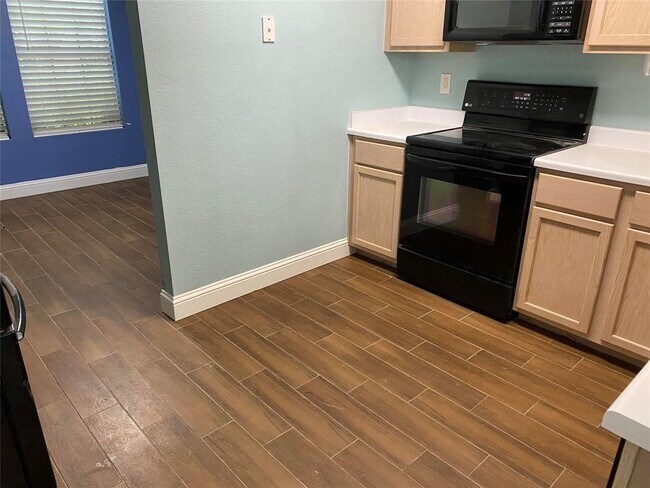 Building Photo - 5416 New Castleton Ln