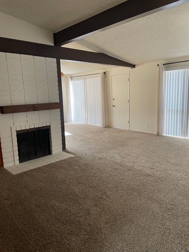 Living/dining - 18301 Purche Ave