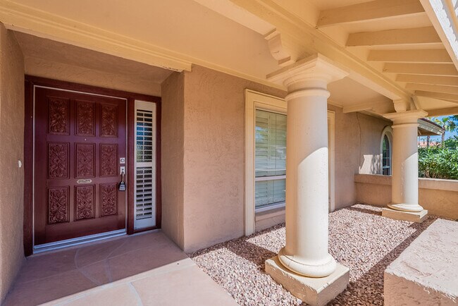 Building Photo - 3 Bed 2 Bath home private pool in Paradise...