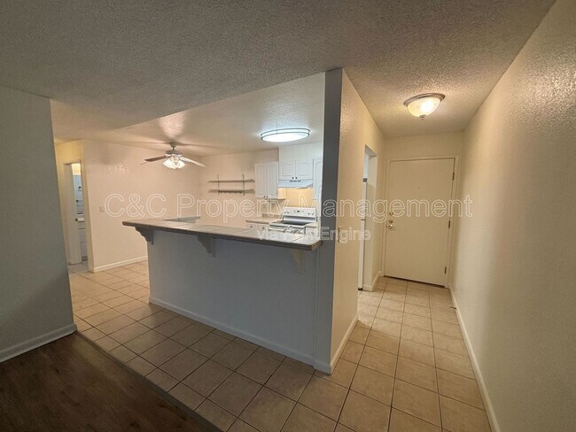 Foto del edificio - 466 Crescent St