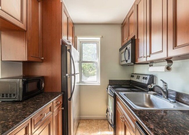 Photo - 10 Palisade Ave Apartment