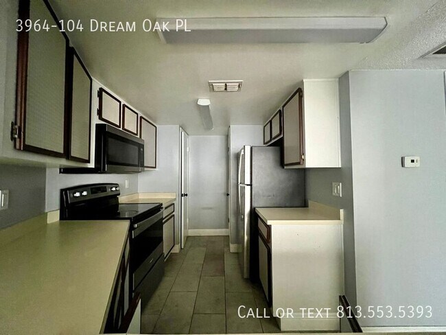 Foto del edificio - 3964 Dream Oak Pl