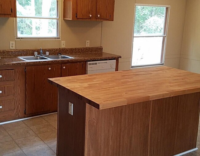 Foto del edificio - 111 Meadow Hills Dr
