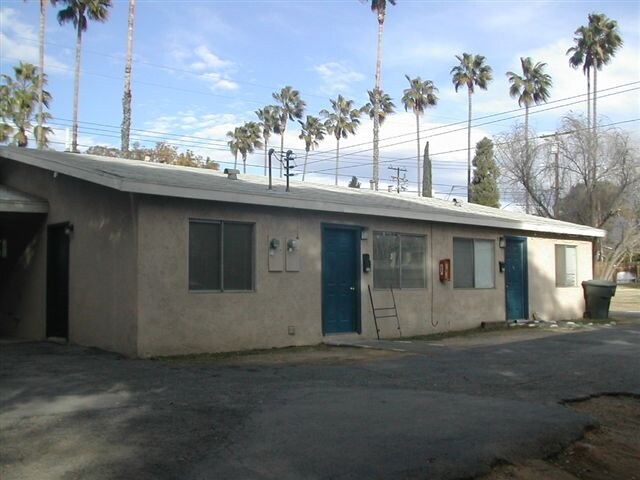 Building Photo - 215-229 N University St