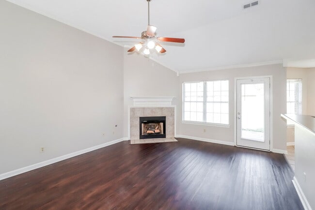Building Photo - 6254 Ravenwood Park Dr N