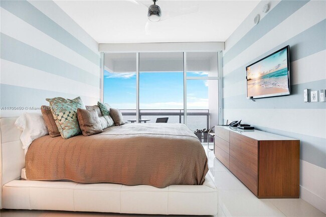 Foto del edificio - 6801 Collins Ave