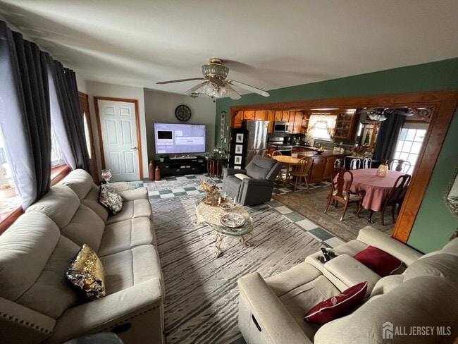 Building Photo - 7 Sparta Ct