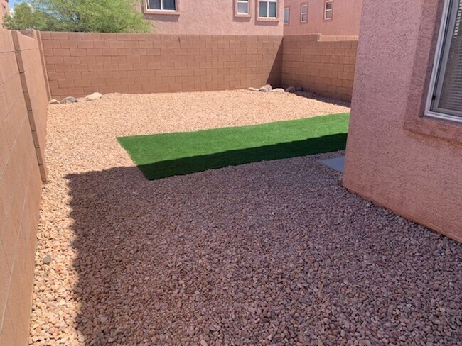 Foto del edificio - 3 Bedroom Townhouse