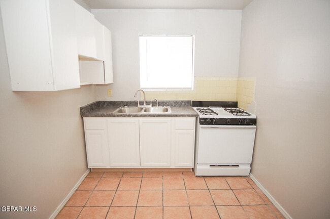Building Photo - 4031 Thomason Ave