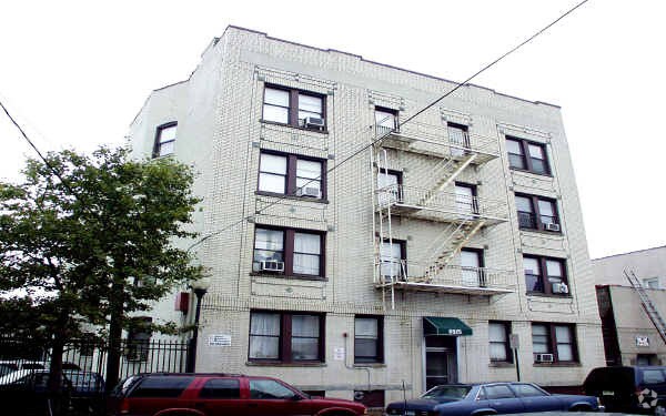 6013 Hudson Avenue - 6013 Hudson Ave