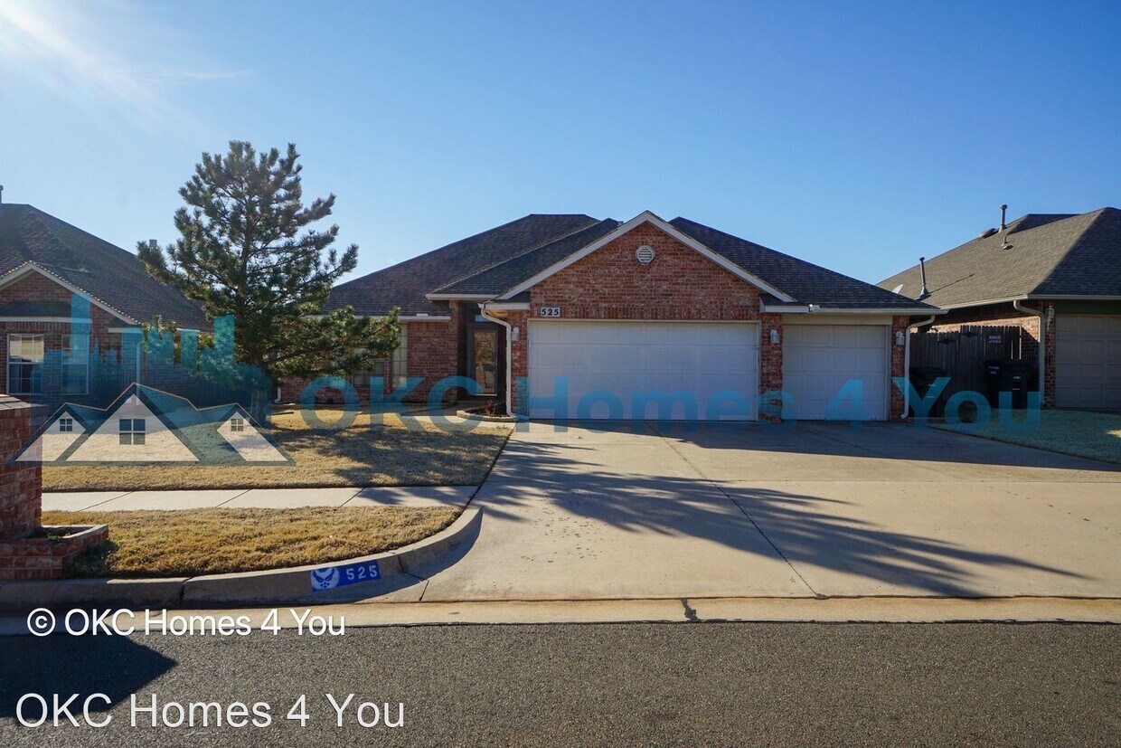 Primary Photo - 4 br, 2 bath House - 525 Madeline Lane