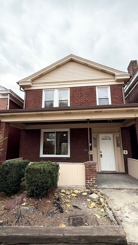 Primary Photo - Newly Renovated 3 Bedroom in Arlington- Ne...