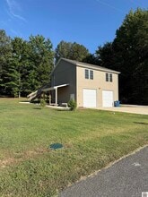Building Photo - 45 Willow Dr