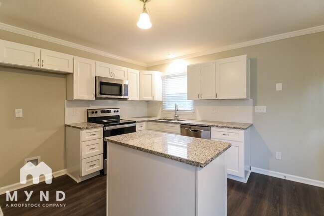 Foto del edificio - 5037 Huntingcreek Dr