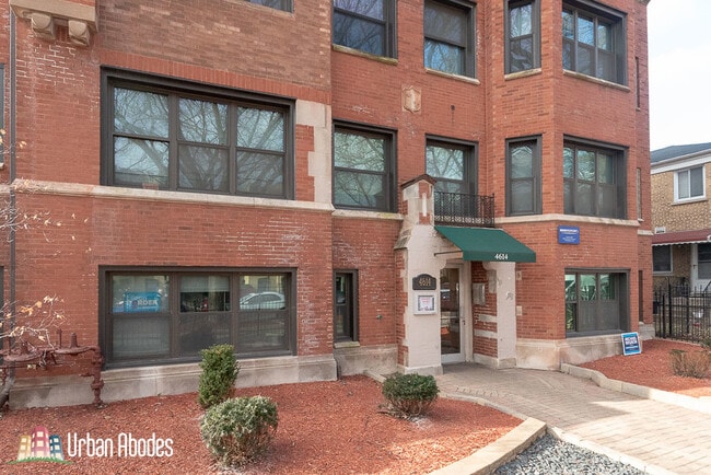 Building Photo - 4614 Paulina N St