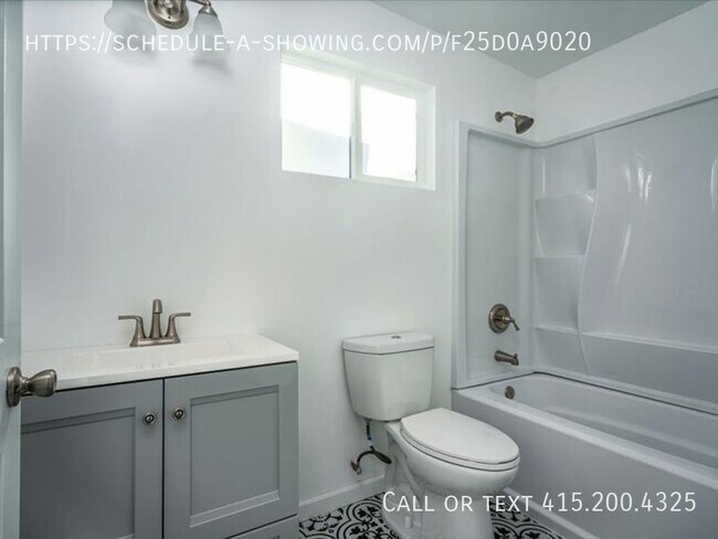 Building Photo - Studio Apartment Near Broadway Heights