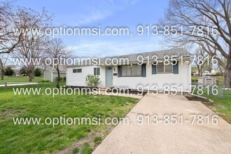 Building Photo - 9048 Gillette St