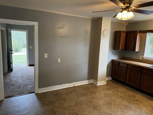 Building Photo - 3520 Dulaney Rd