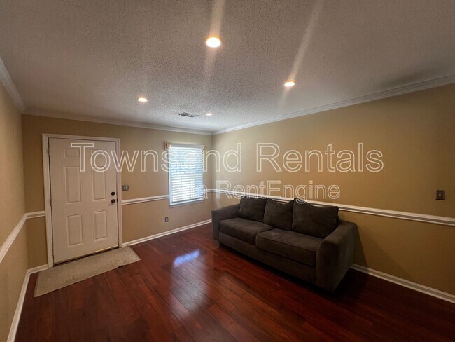 Foto del edificio - 202 Woodside Ave