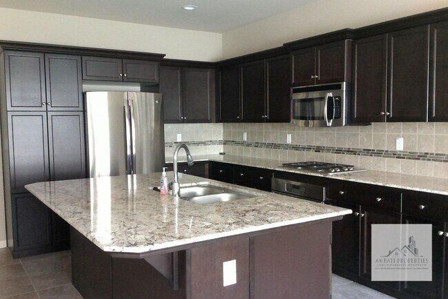 Building Photo - Beautiful 3 Bedroom Home in Harlan Ranch